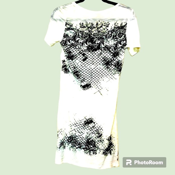 Nwot Vocal white and black swimsuit coverup, dress or tunic. Medium never worn - Picture 2 of 5